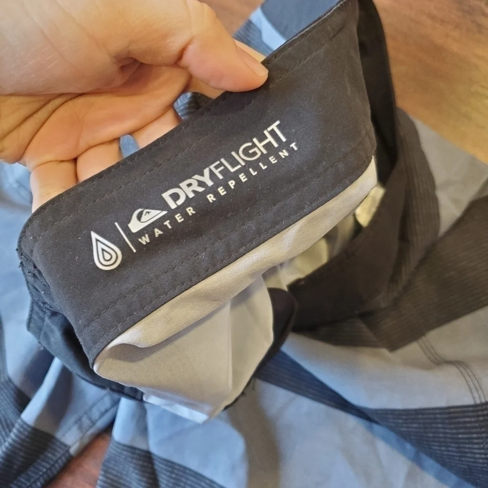Quiksilver Highline Tijuana Scallop swim shorts…